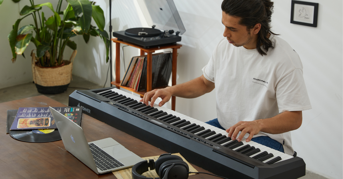 Donner DEP-20 - Piano digital para principiantes, 88 teclas, tamaño  completo, teclado de peso completo, piano eléctrico portátil con pedal de
