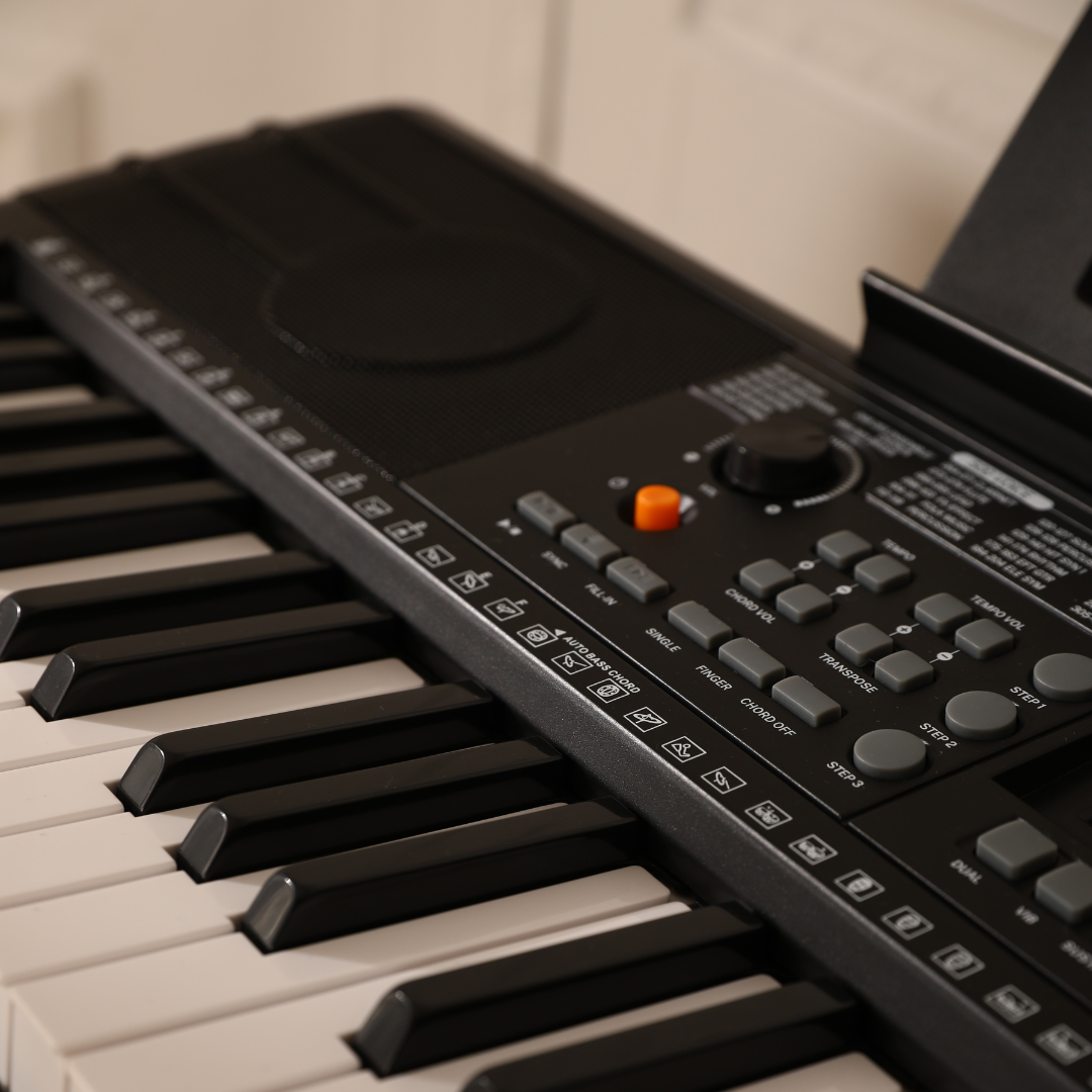 Donner DEK-610 Kit de teclado electrónico de tamaño completo de 61 teclas con banco/soporte/micrófono donner music mexico