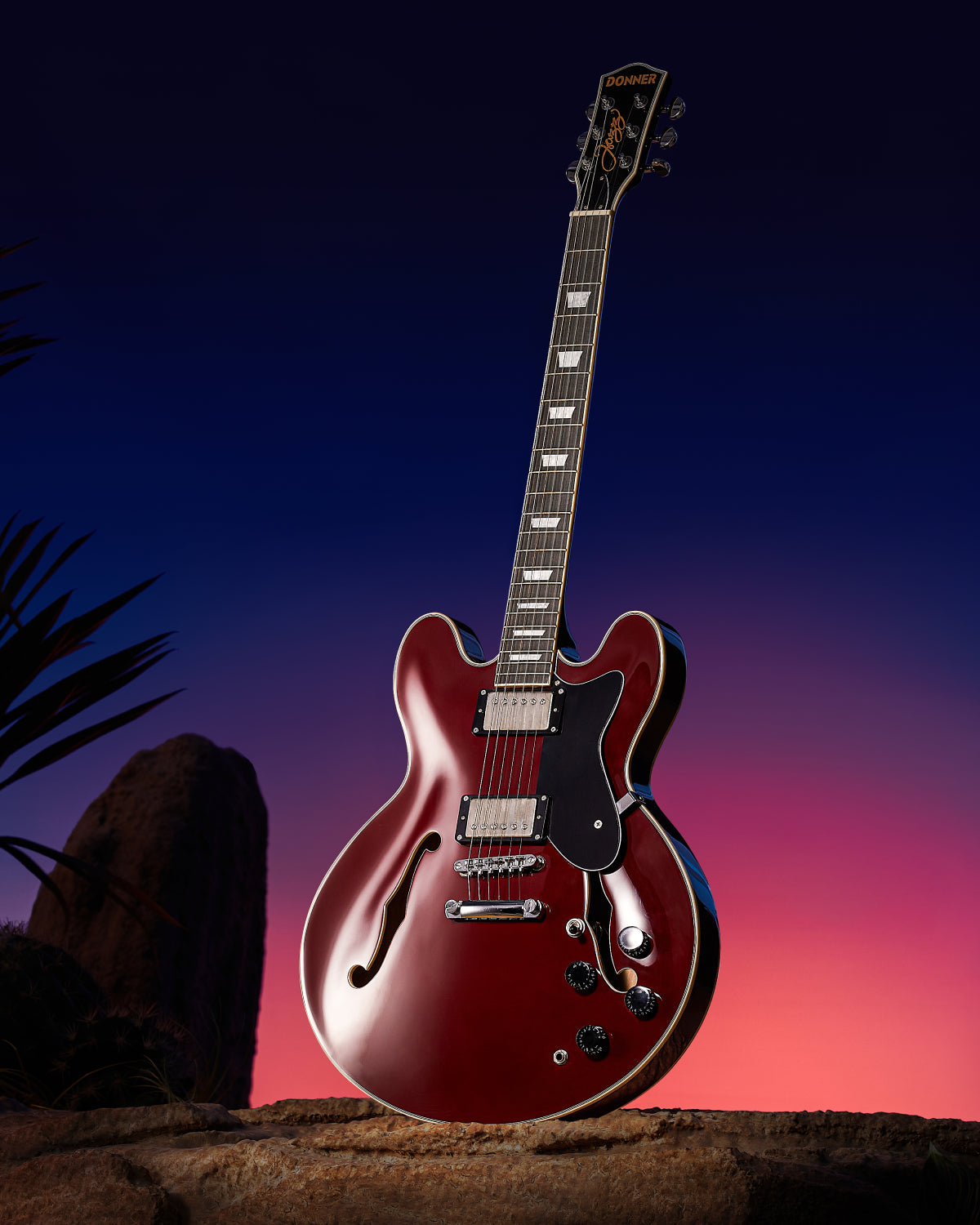 Donner DJP-1000 Guitarra Eléctrica Semi Hueca, Dos Pastillas H, Guitarra Eléctrica Estilo Jazz con Bolsa, Cable y Tahalí.